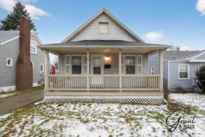 featured image of 8646 Hudson Ave