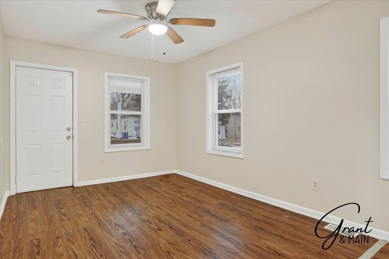 8646 Hudson Ave - Photo 6 of 24