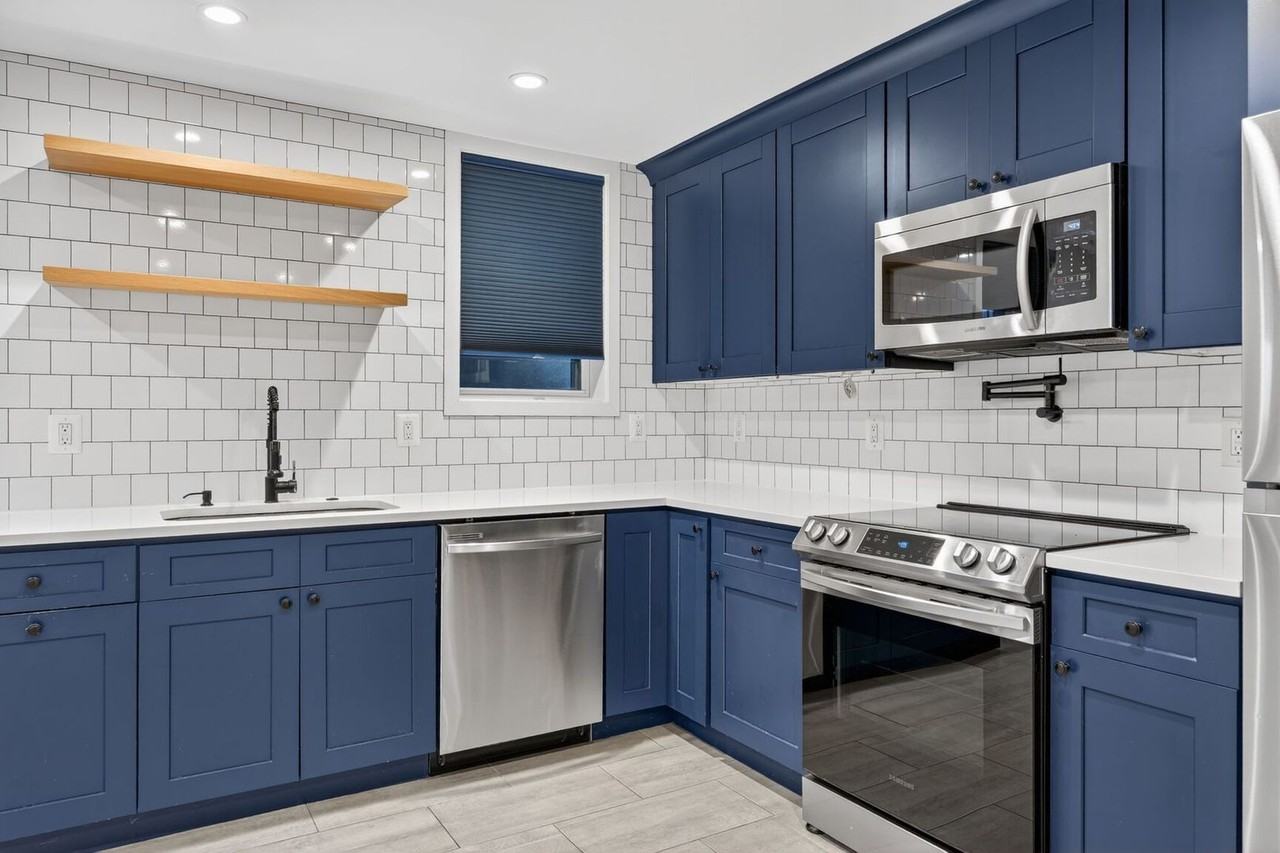 216 T St Ne #1 - Photo 6 of 16