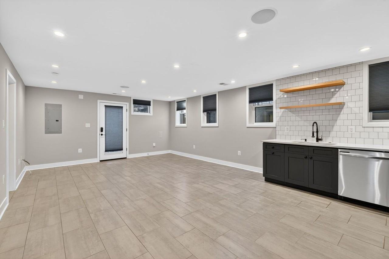 216 T St Ne #1 - Photo 7 of 16