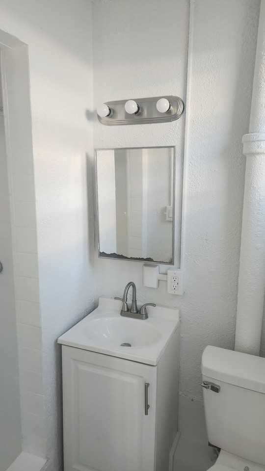 150 S.  Grandview - Photo 4 of 10