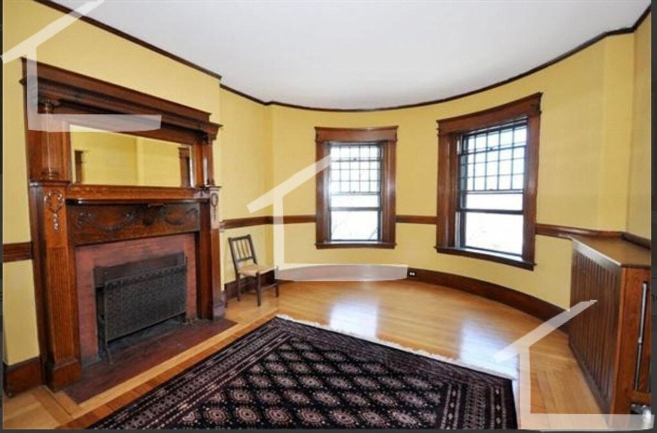 332 Washington St - Photo 2 of 11