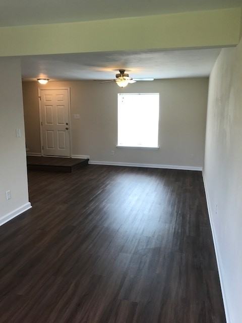 734 Huntly Dr - Photo 3 of 17