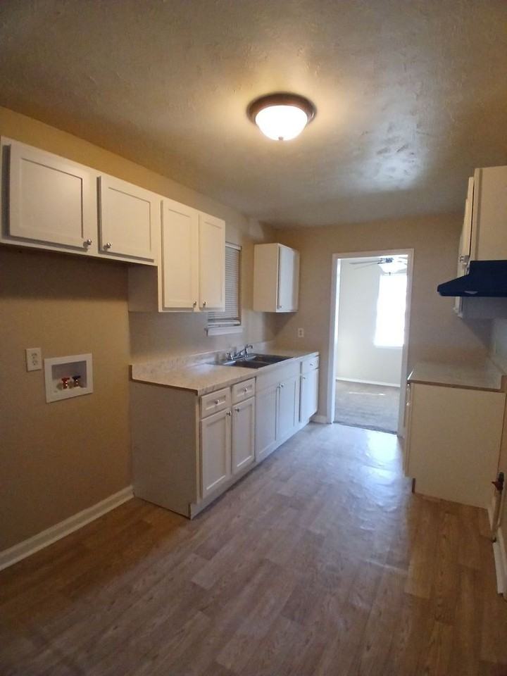 3655 Suzanne Dr - Photo 5 of 10