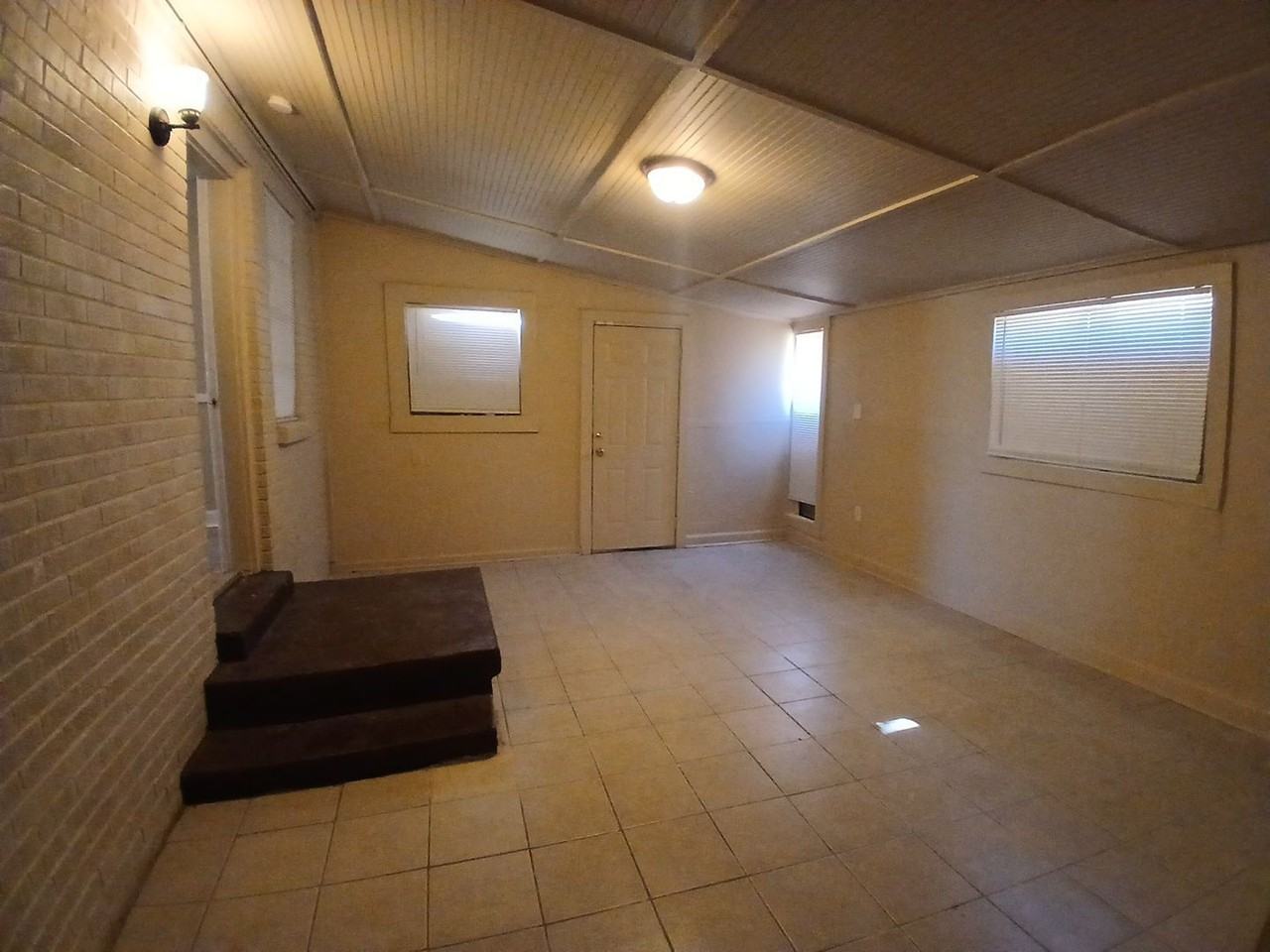 3655 Suzanne Dr - Photo 6 of 10