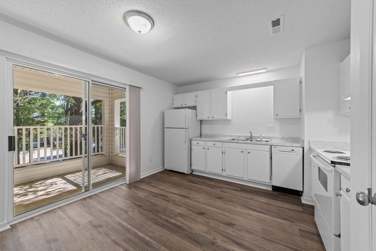 2117 Ruark Ct - Photo 4 of 30