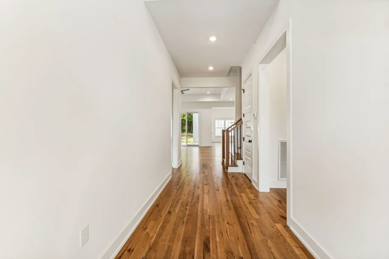 3903 Elkins Ave - Photo 5 of 41