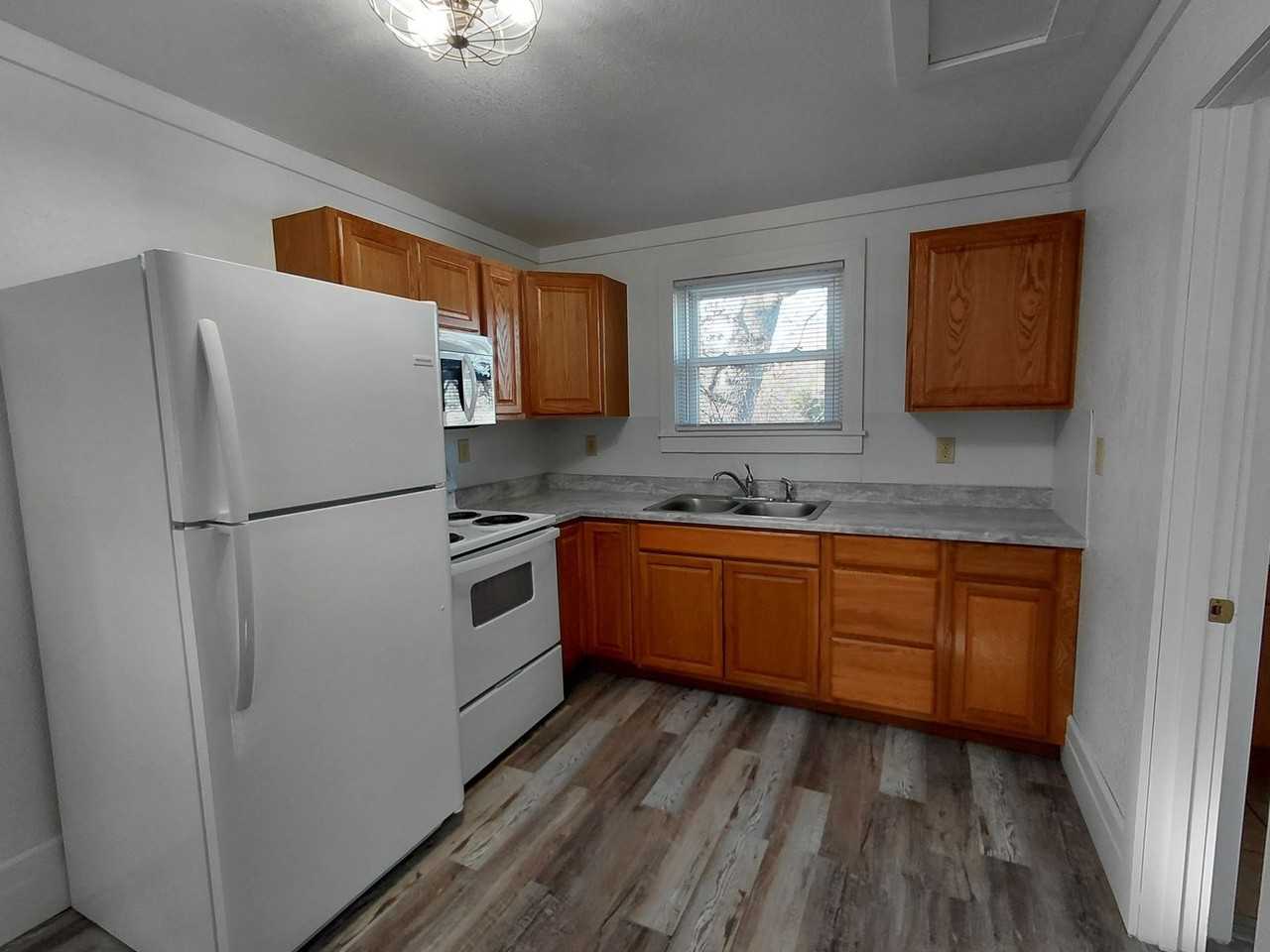 1815 Vichy Rd - Photo 4 of 8