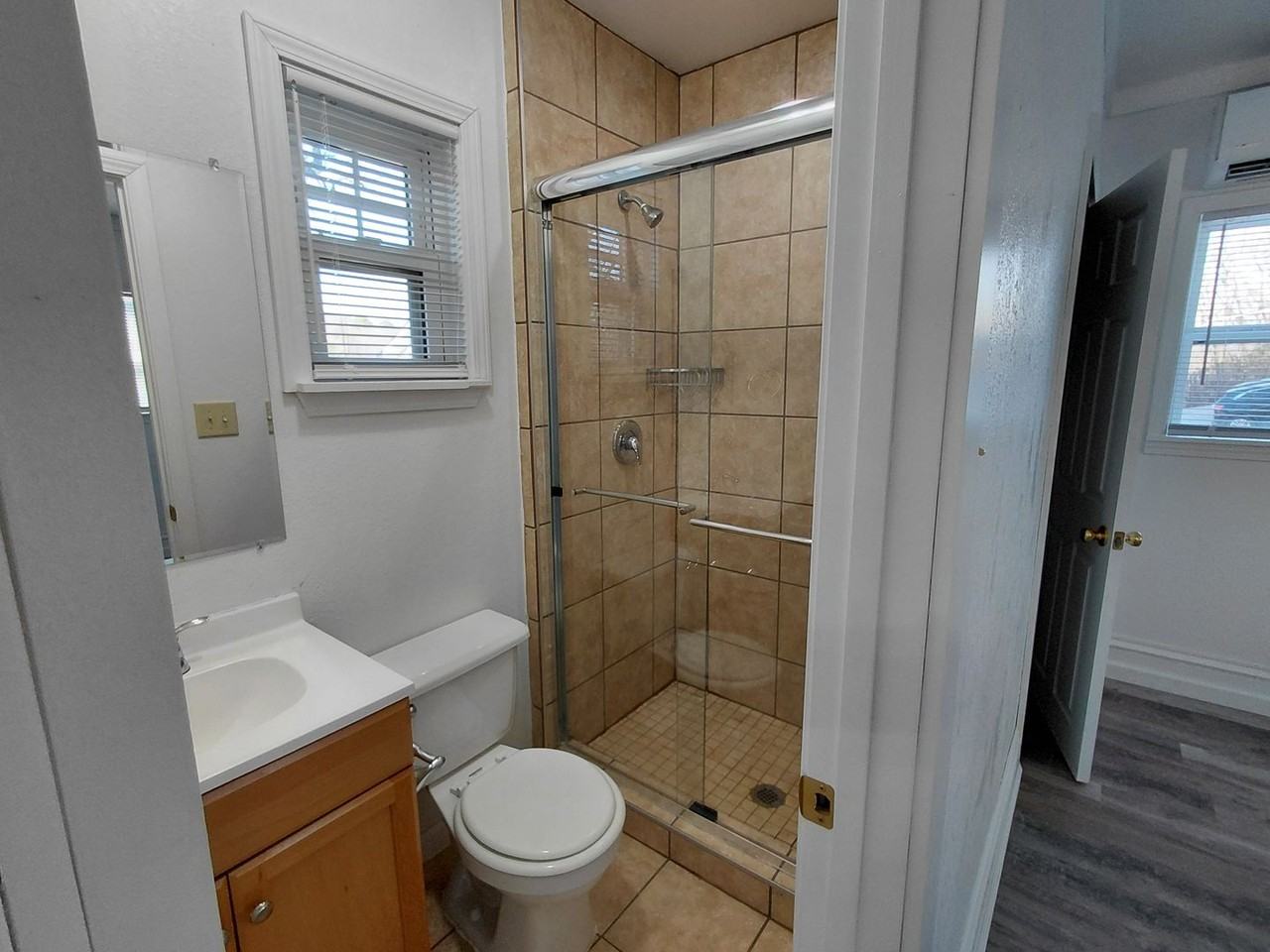 1815 Vichy Rd - Photo 5 of 8