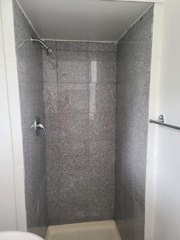 911 W Church St - Photo 3 of 6