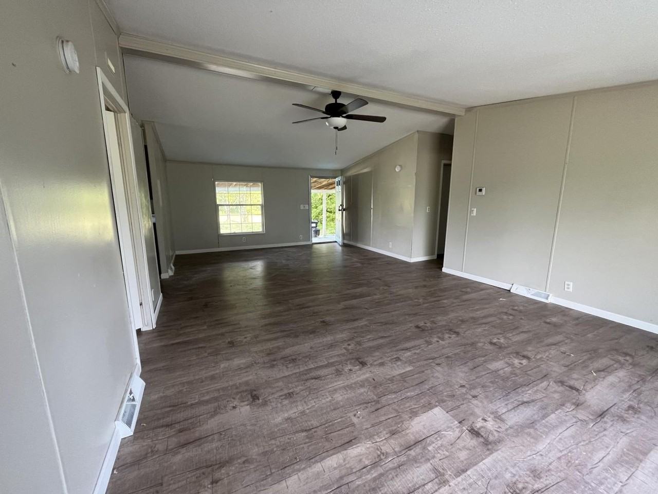 15784 Sumac Rd - Photo 5 of 10