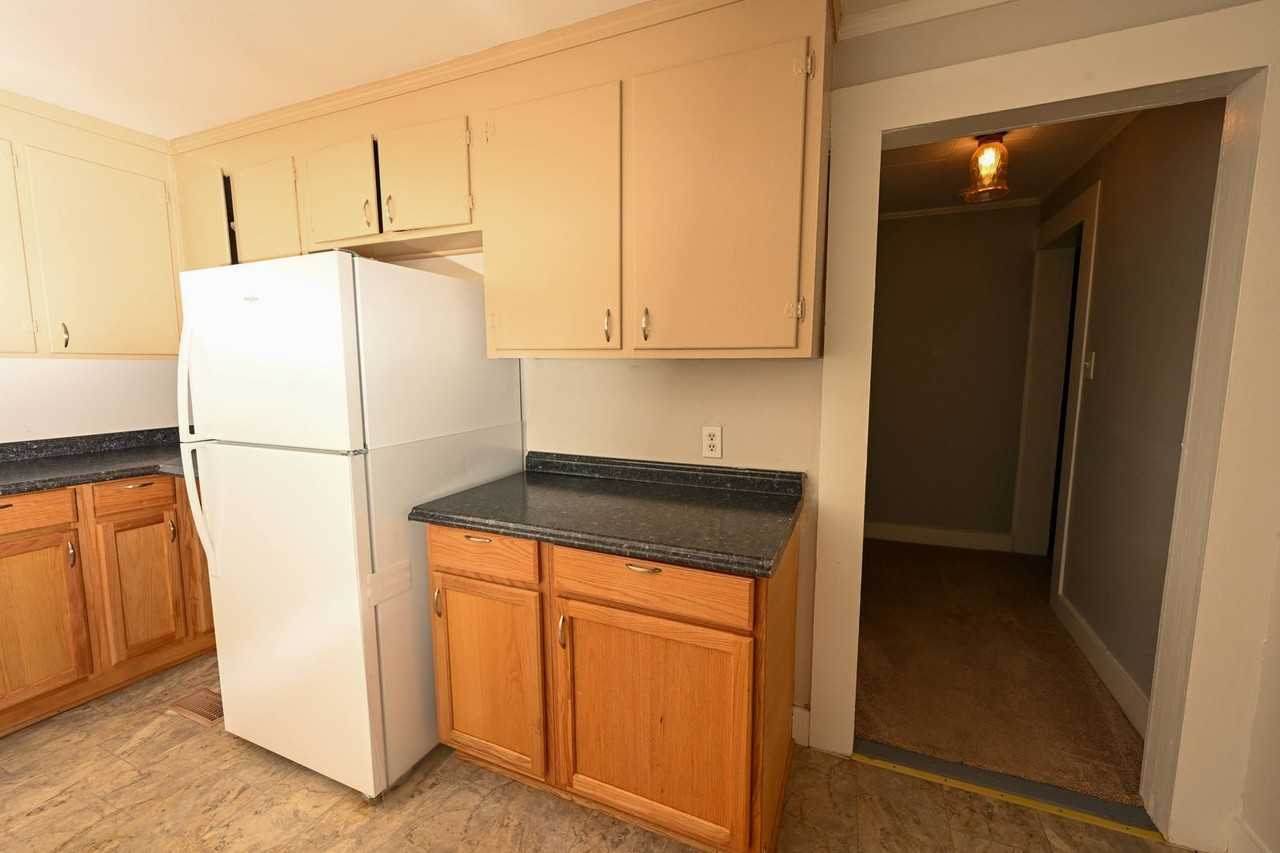 6565 Huntsboro Rd - Photo 3 of 20