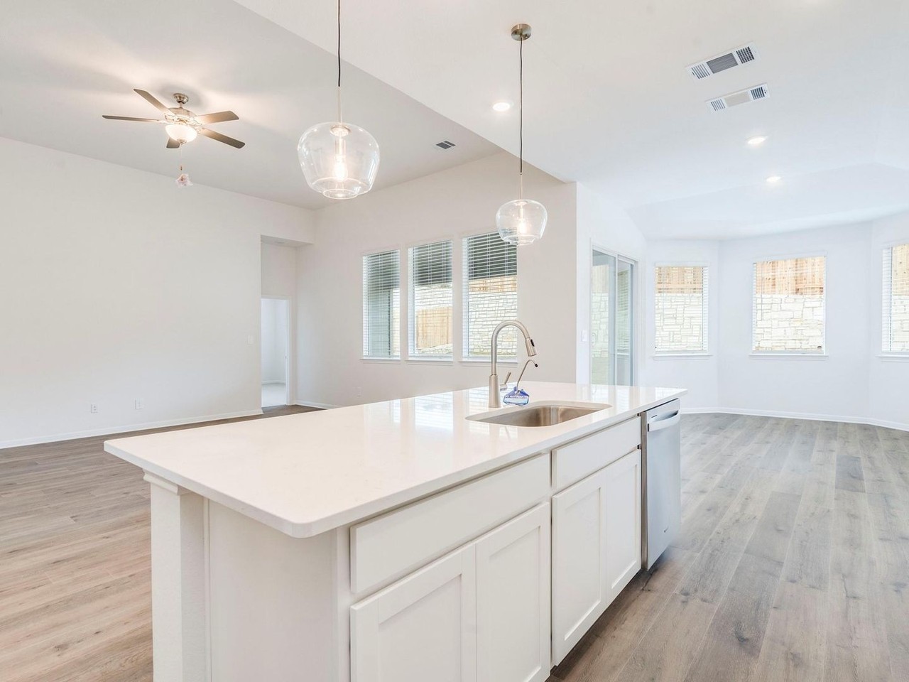 227 Cathedral Mountain Dr - Photo 3 of 13