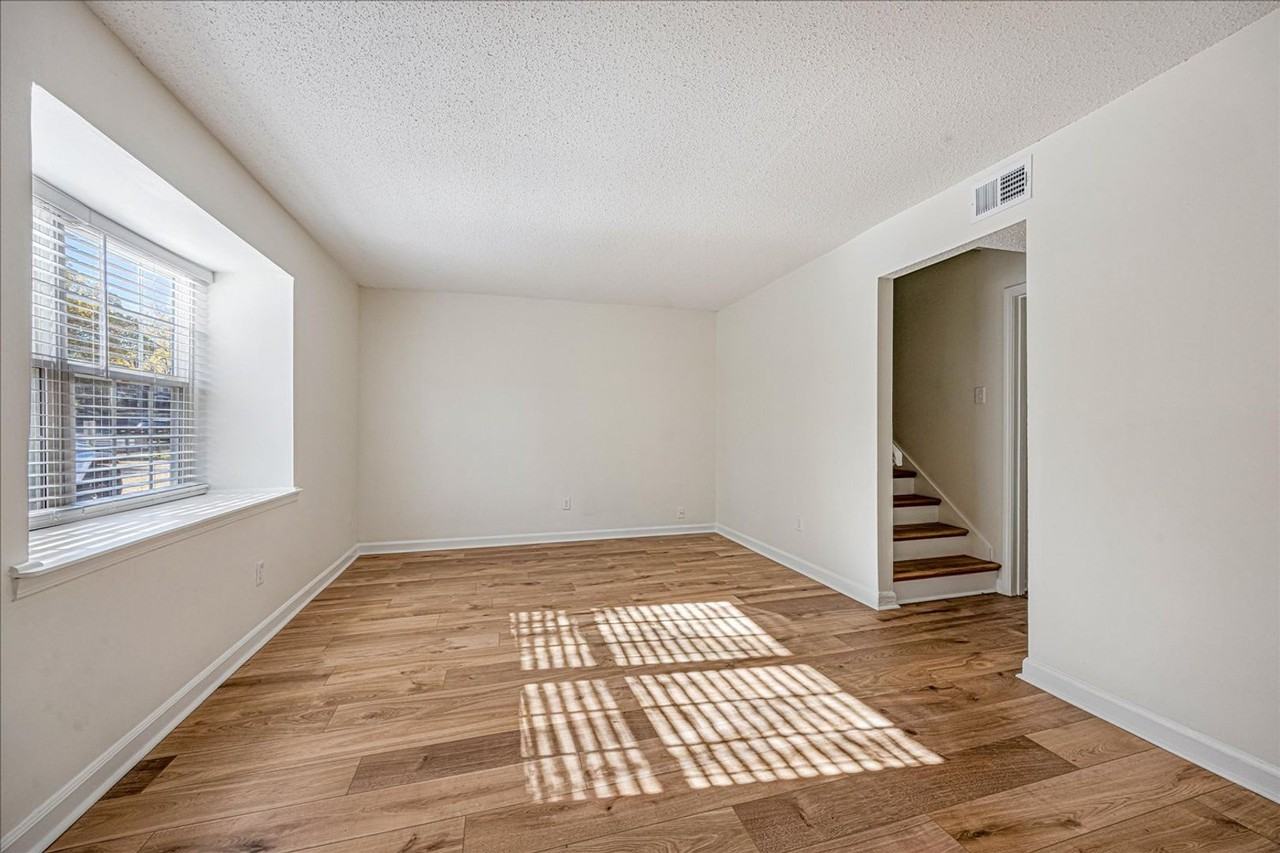 6452 Macon Rd - Photo 6 of 24