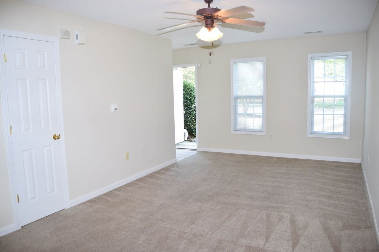 1611 Oak Leaf Dr Nw - Photo 3 of 19