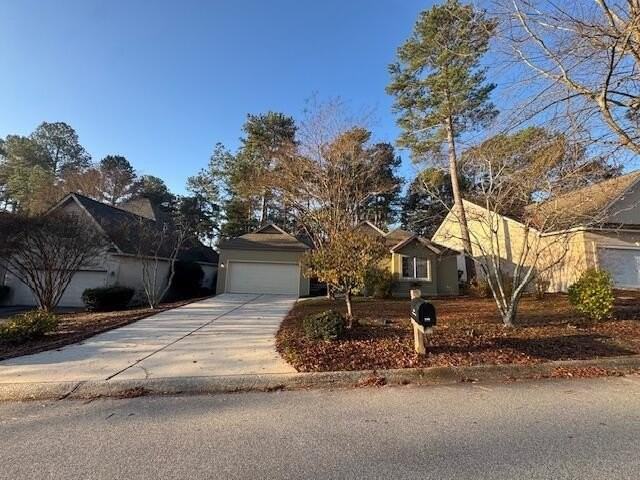 170 Boxwood Rd - Photo 2 of 34