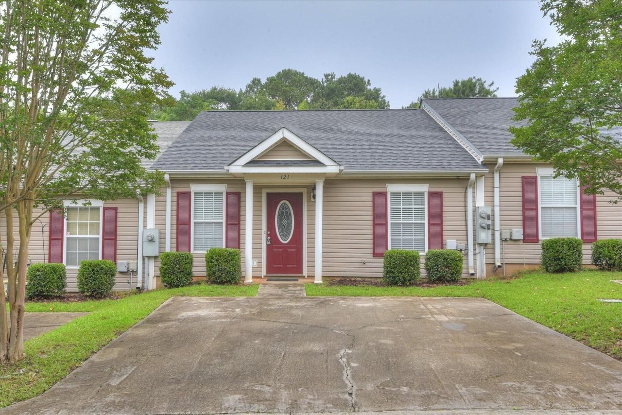 121 Melville Ln Sw - Photo 2 of 22