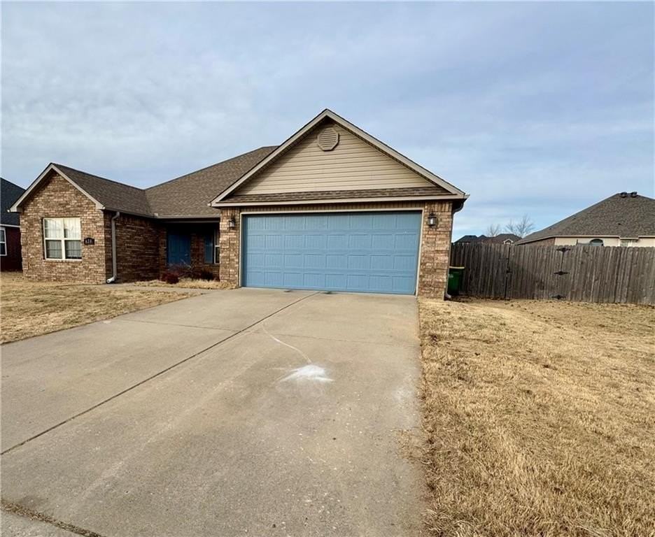 630 Lasso Ln - Photo 5 of 44