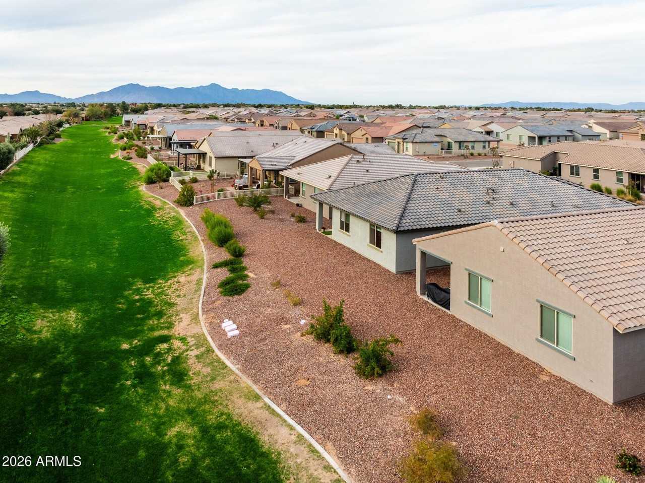 41885 W Celebration Ln - Photo 3 of 34