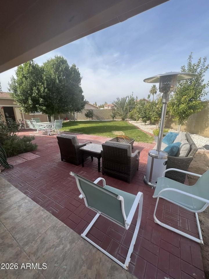 6806 N 77th Dr - Photo 5 of 13