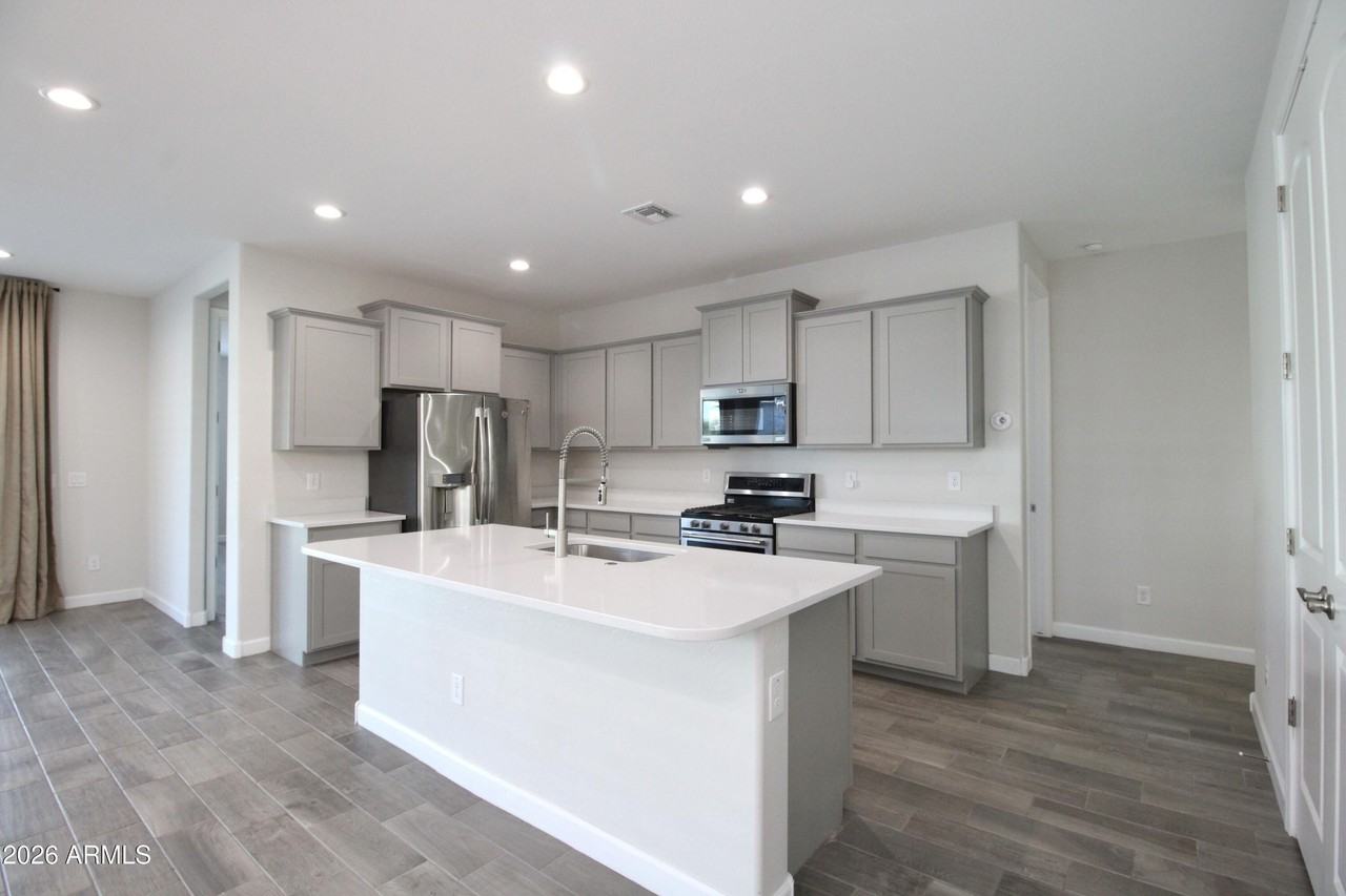 38184 W Santa Monica Ave - Photo 5 of 38