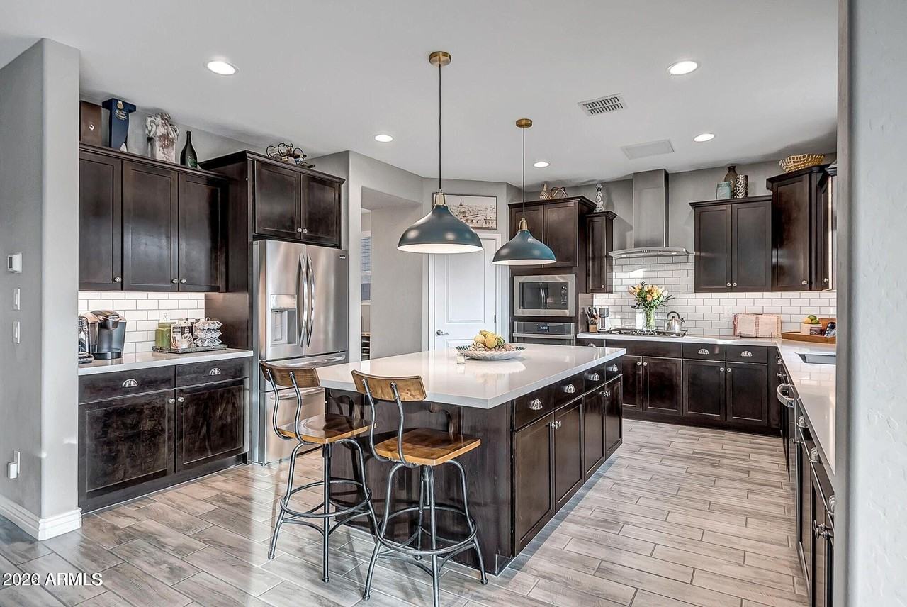 517 E Balao Dr - Photo 4 of 23