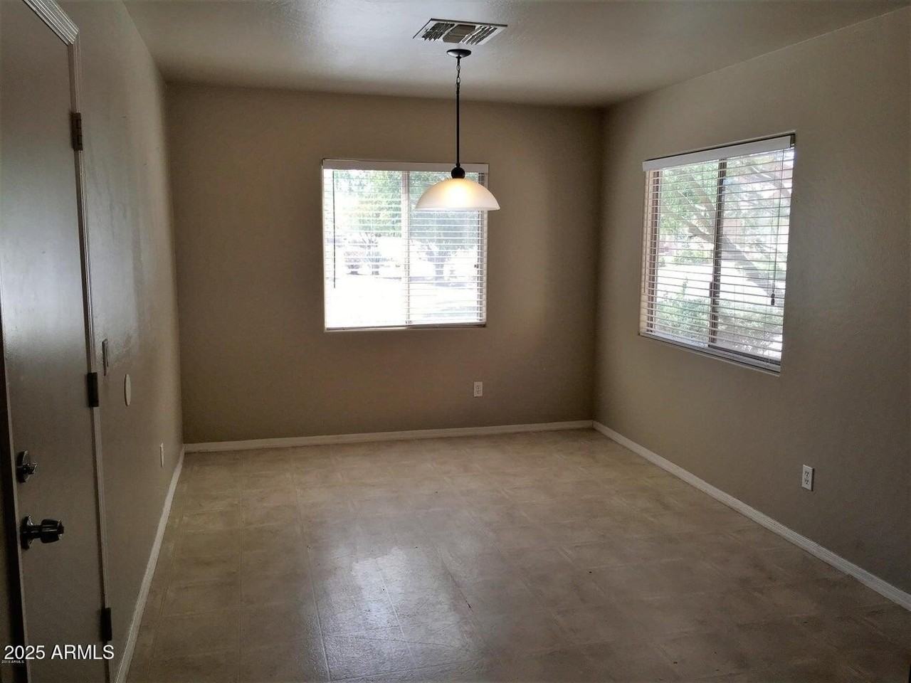 307 S Carter Ranch Rd - Photo 5 of 17