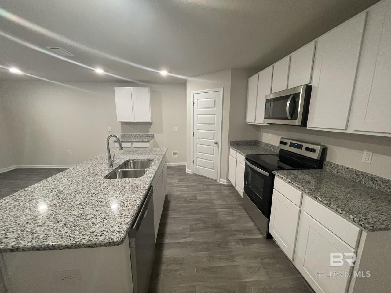 10354 Ruffian Rte - Photo 5 of 18