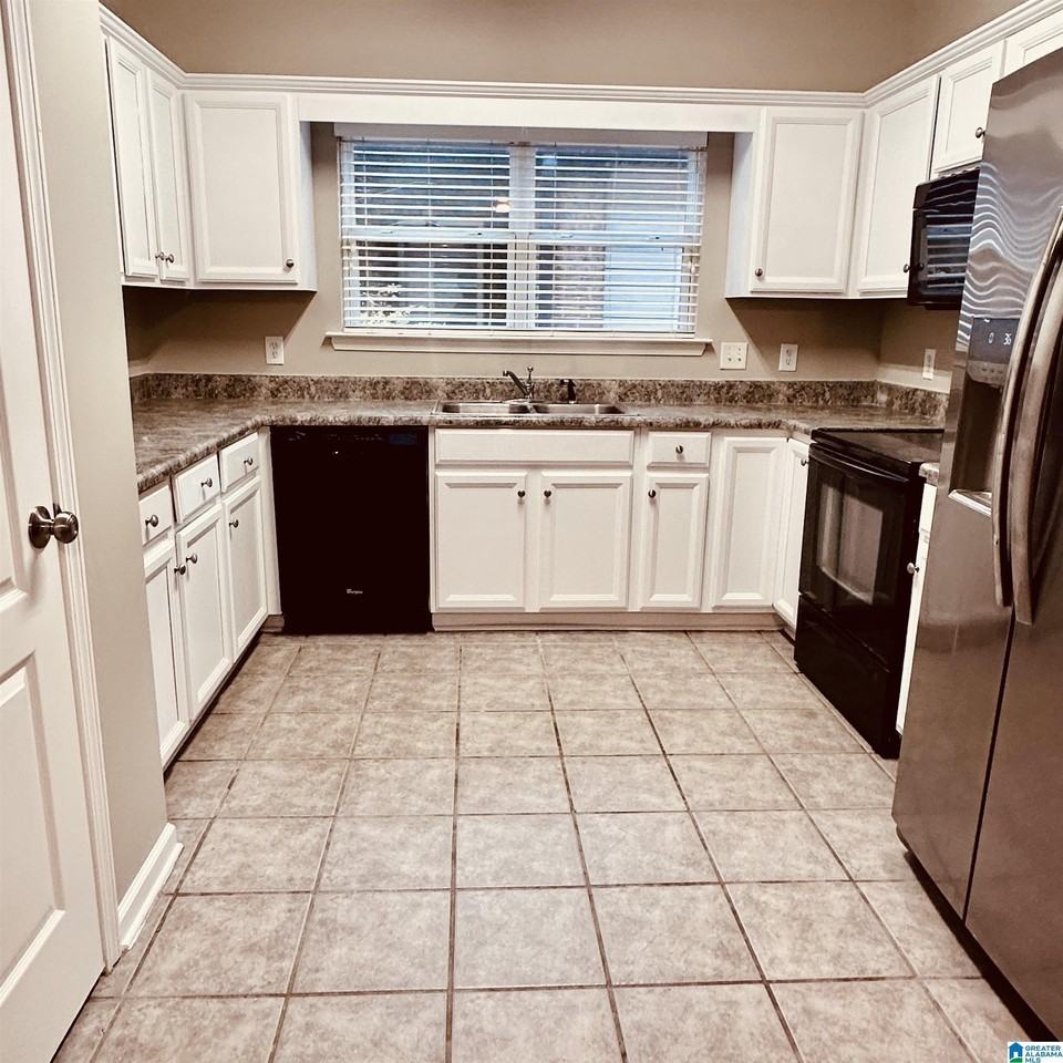 5333 Cottage Cir - Photo 7 of 14