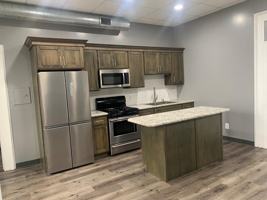 featured image of 105 E Franklin St