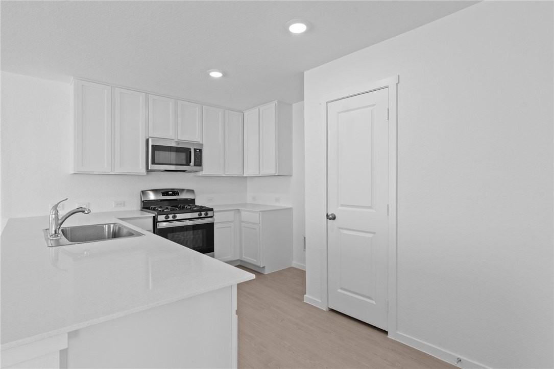 2802 2802 Martell Street - Photo 6 of 15