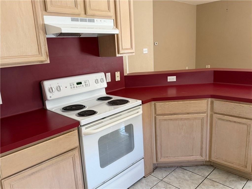 7942 Wolf Dr - Photo 5 of 11