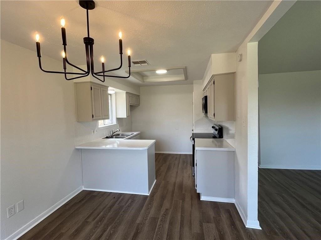 3406 Crestoak Dr - Photo 6 of 15