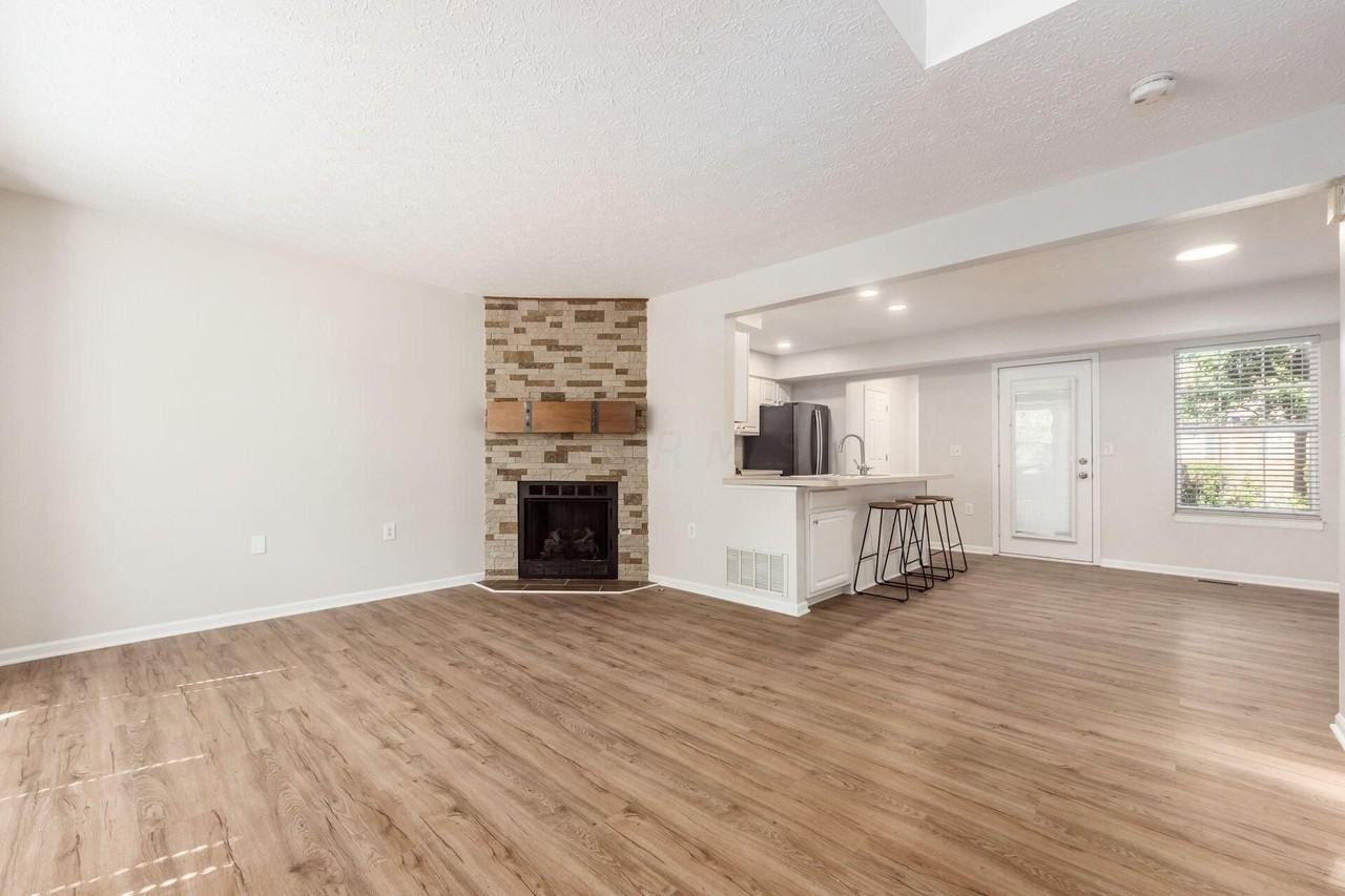 3055 Glenloch Cir - Photo 5 of 29