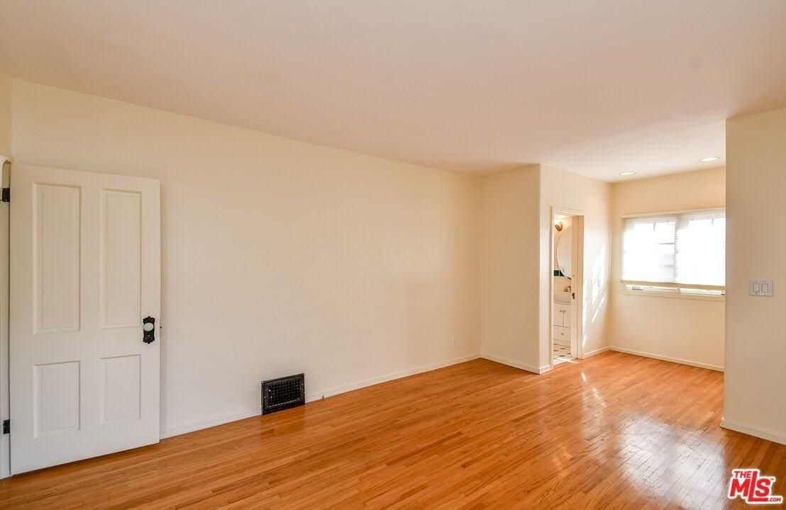 2814 Fleur Dr - Photo 6 of 10