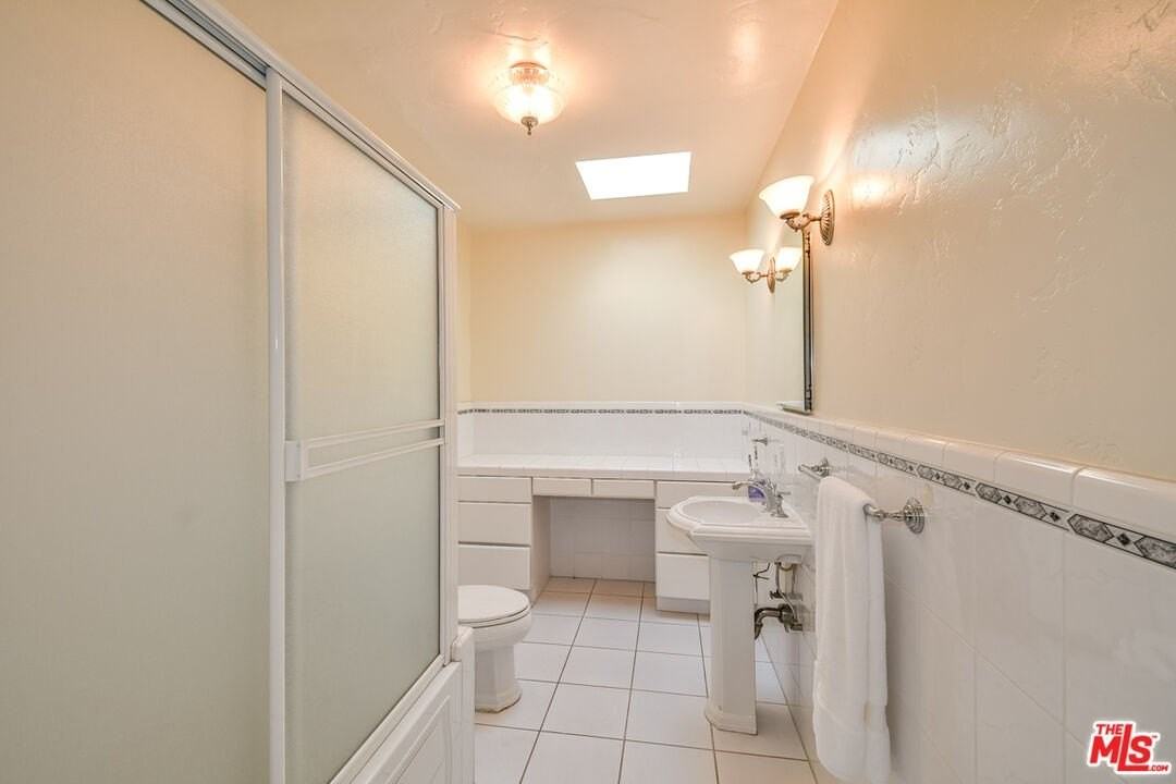 2814 Fleur Dr - Photo 7 of 9