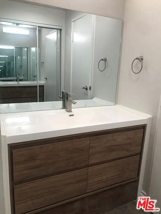 10660 Wilshire Blvd Apt 102 #102 - Photo 2 of 13