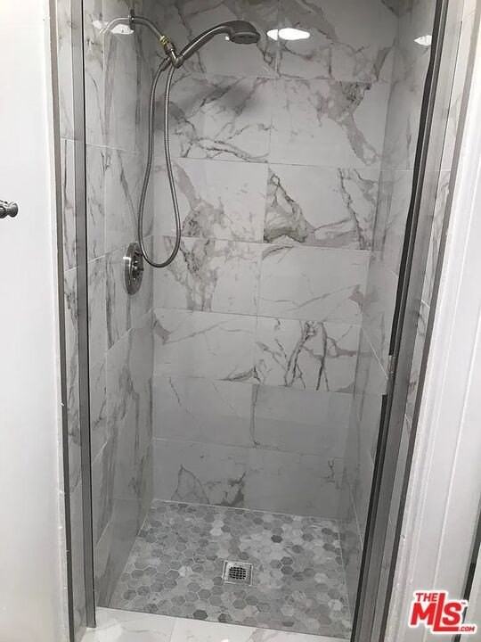 10660 Wilshire Blvd Apt 102 #102 - Photo 3 of 13