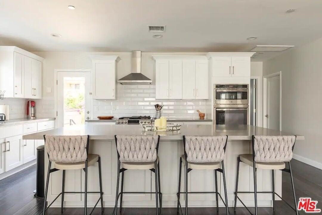 1207 Reynolds Dr - Photo 7 of 28