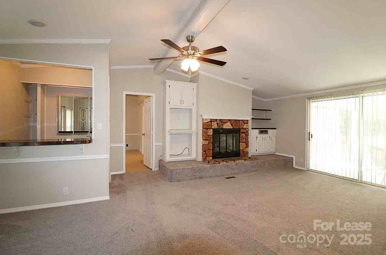 1148 Southwood Dr - Photo 4 of 27