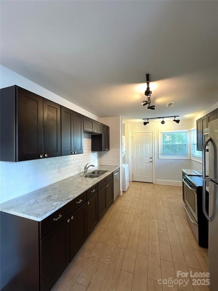 1728 Matheson Ave - Photo 6 of 11