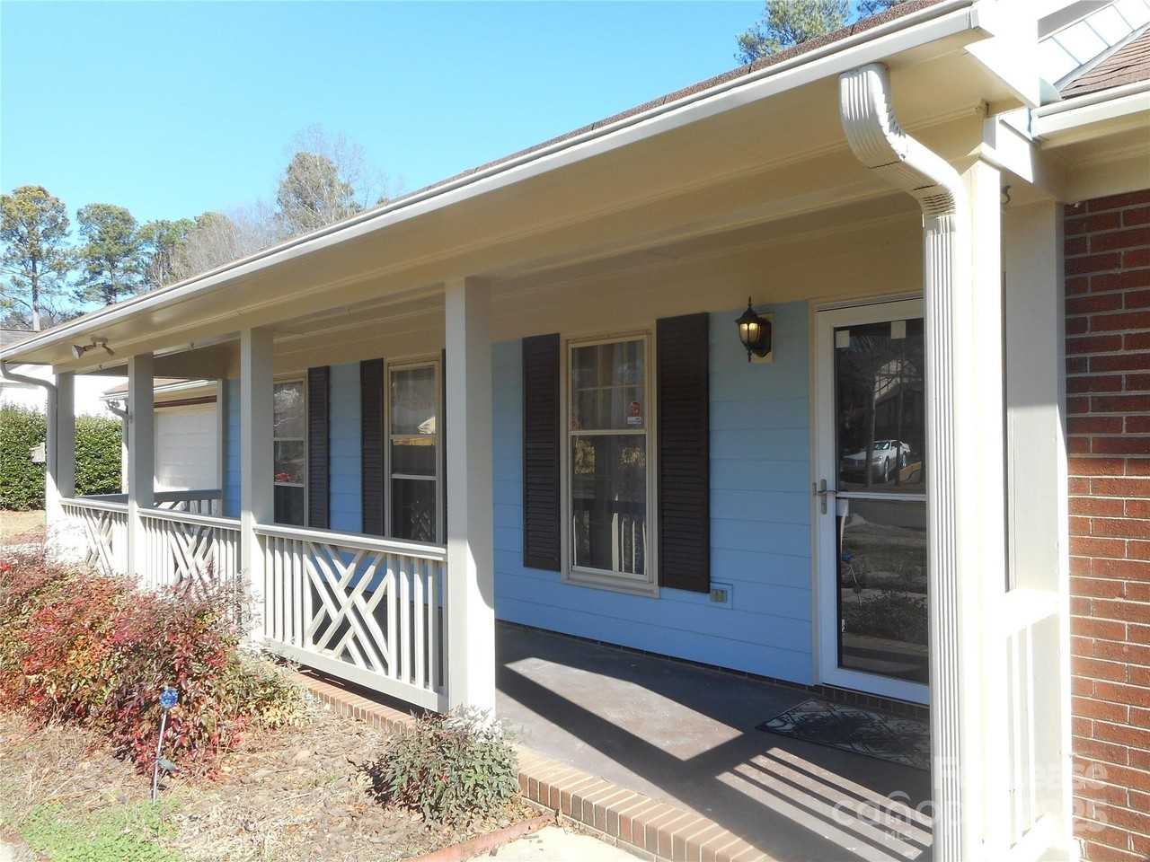 10749 Colony Woods Dr - Photo 3 of 24