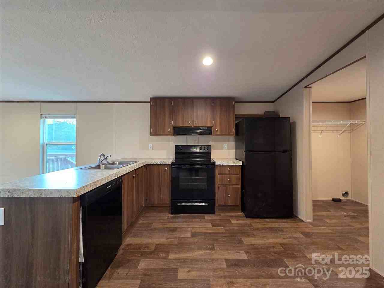 2329 Rufus Ratchford Rd - Photo 5 of 10