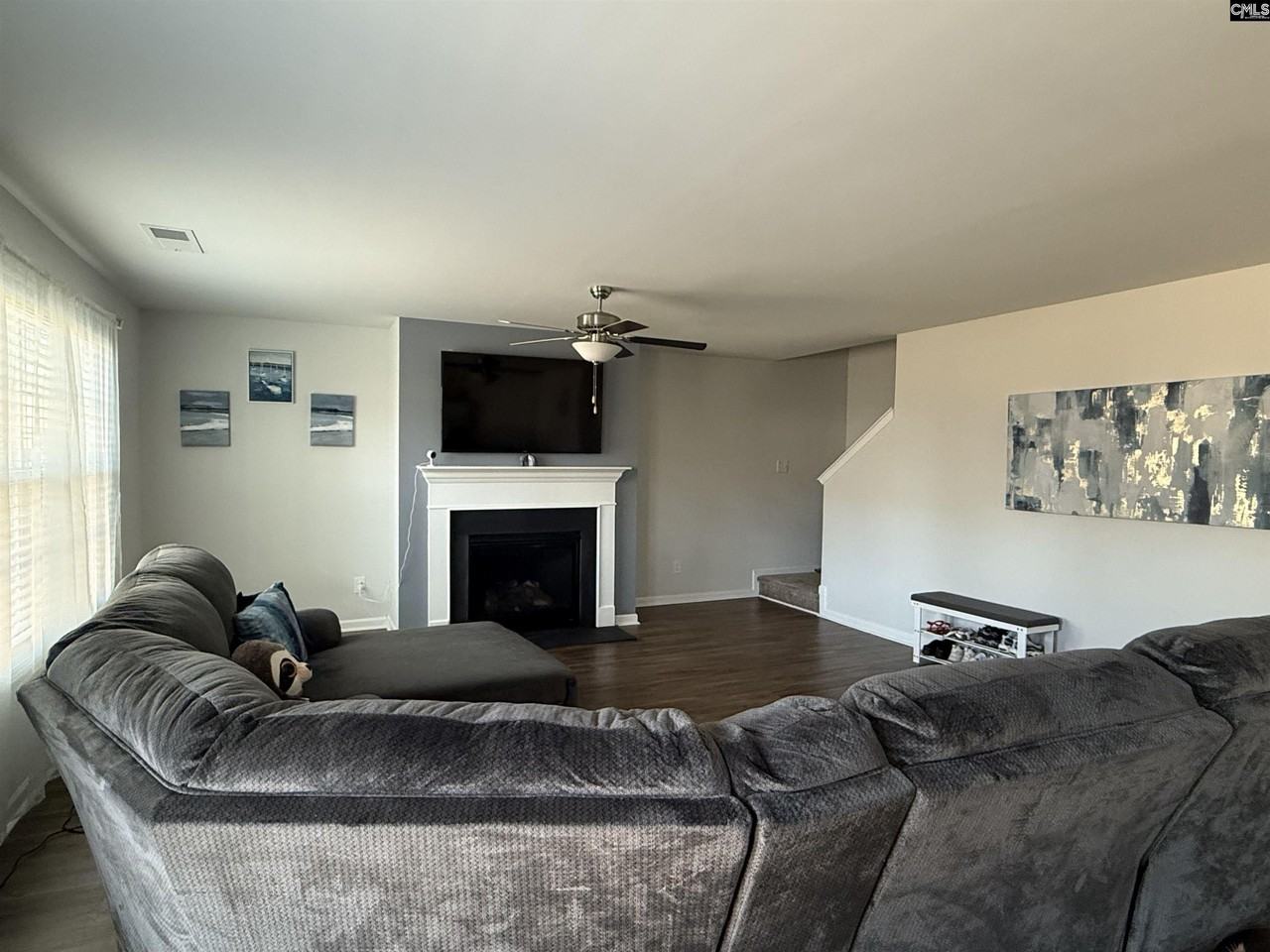 255 Windfall Rd - Photo 4 of 11