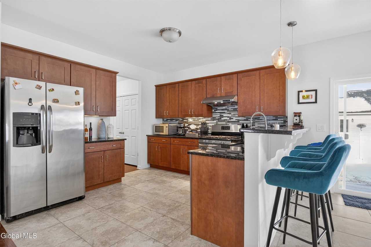 8 Coronado Way - Photo 7 of 45