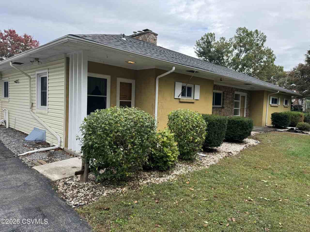 643 Upper Market St - Photo 4 of 33