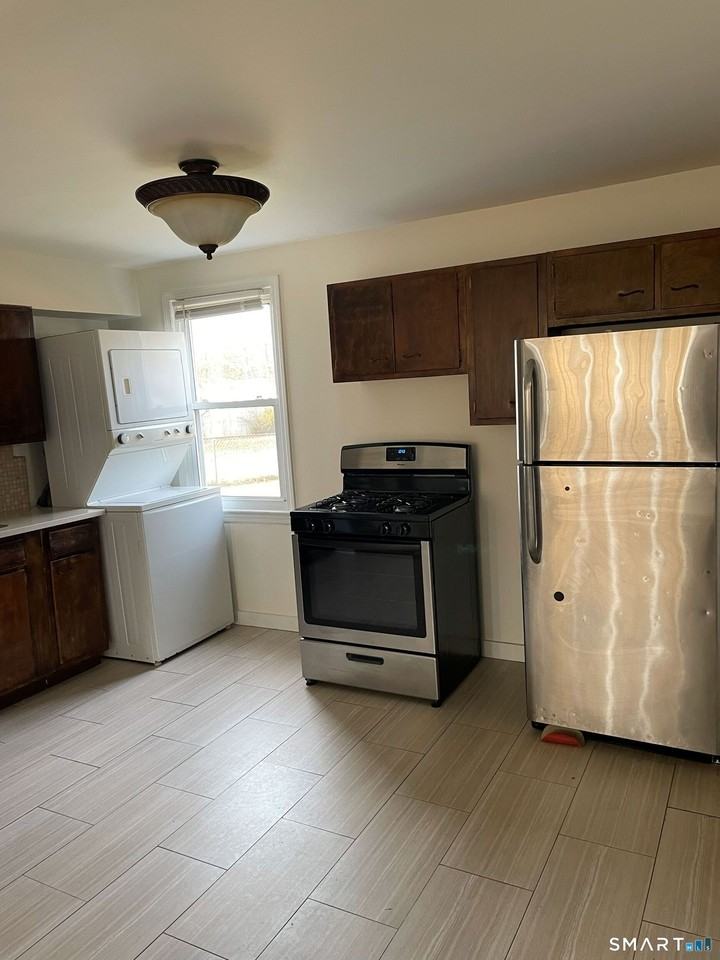 58 Garden Dr - Photo 2 of 10