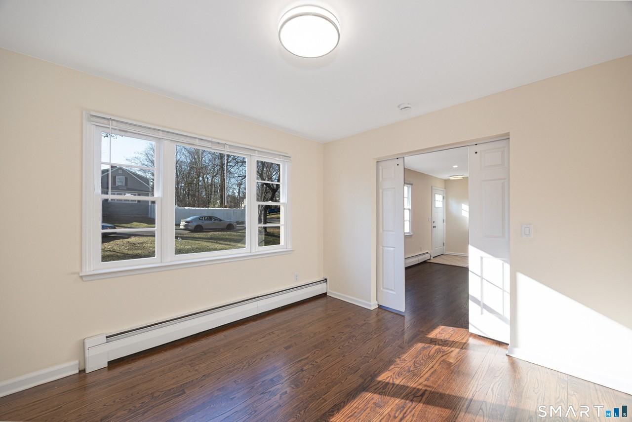 55 Glendale Rd - Photo 4 of 25