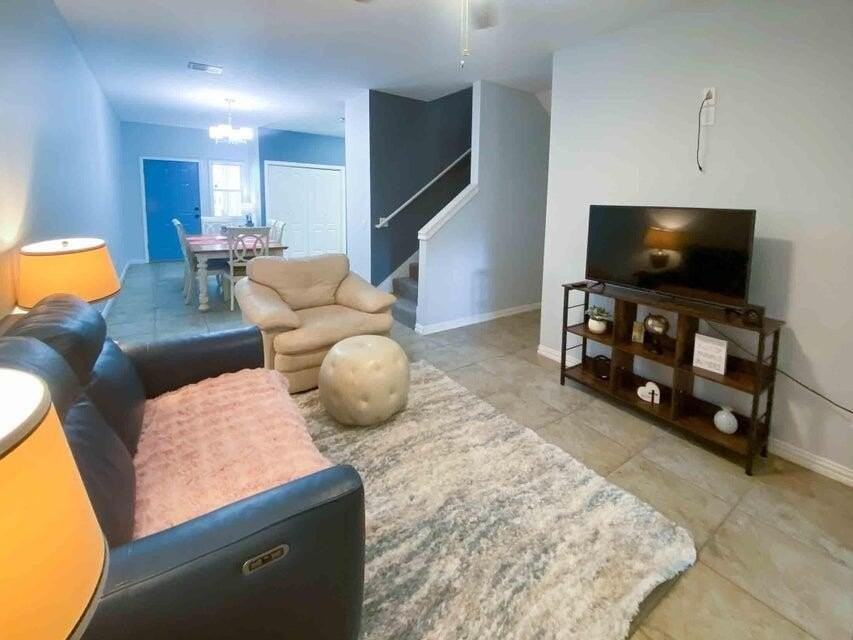 116 Dolphin Rd - Photo 7 of 13