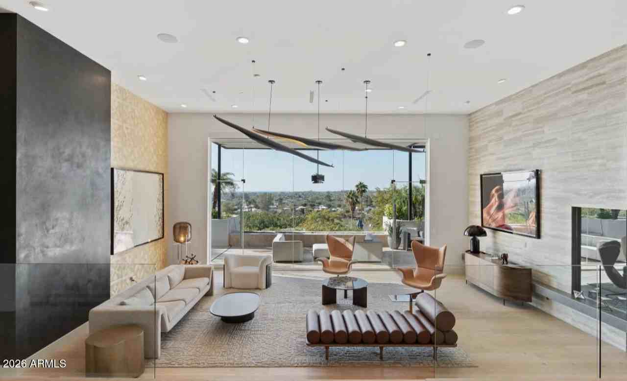 5632 N Camelback Canyon Dr - Photo 2 of 50